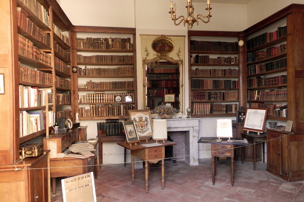 chateau de Fiches Bibliotheque Ariege Pyrenees